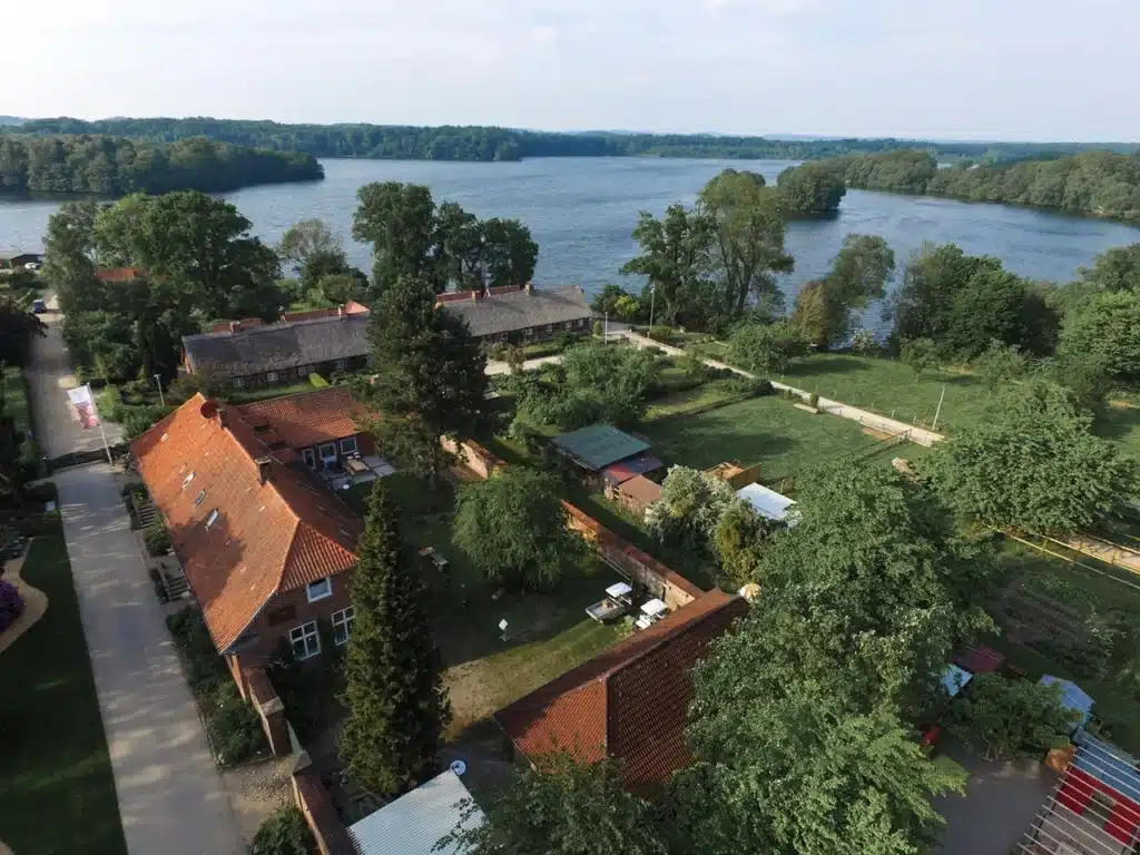 Firmensitz von Huss Immobilien im Alten Forsthof in Eutin, Ostholstein